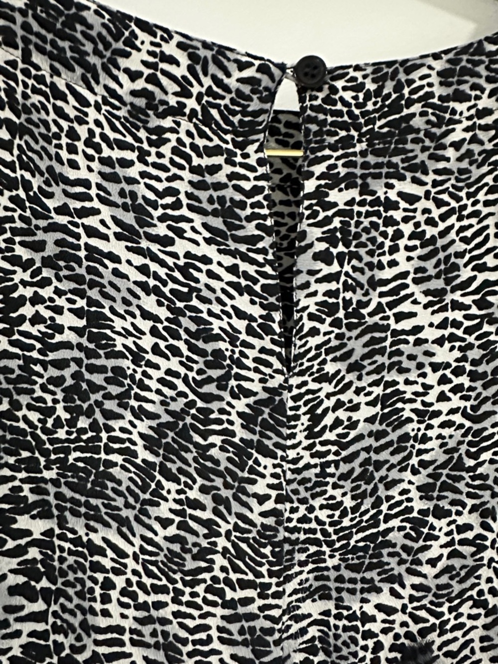 Anna&Frank Black & White Short Sleeve leopard Printed top 100%silk vintage 22 - Picture 3 of 9